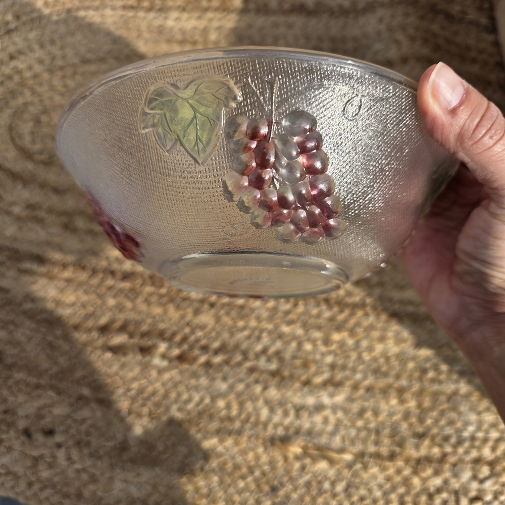 Glass Plate with Grape Design - Picture 2 of 4